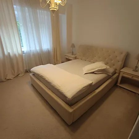 Apartmán Nicolae Caramfil *